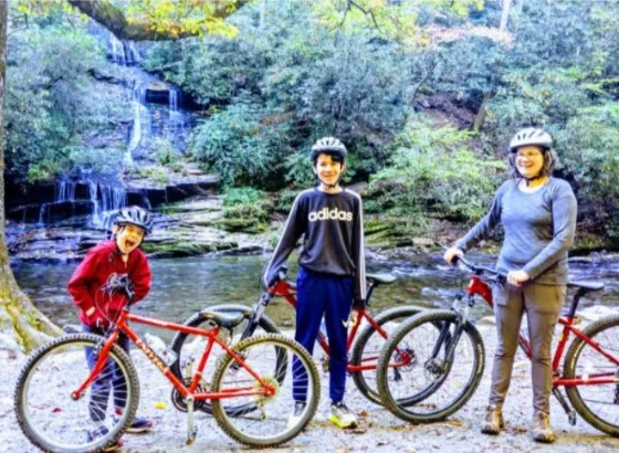 lGuided-Mtn.-Biking-Fam-600x450@2x Carolina bound adventures mountain bike rentals explore the smoky mountains